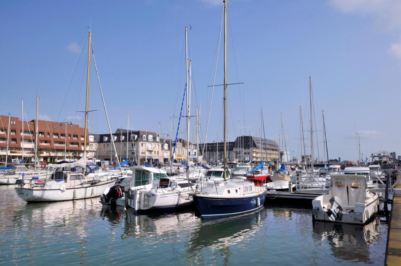 Triplex Avec Jardinet - Wifi - A 400M De La Plage Courseulles-sur-Mer Exterior photo